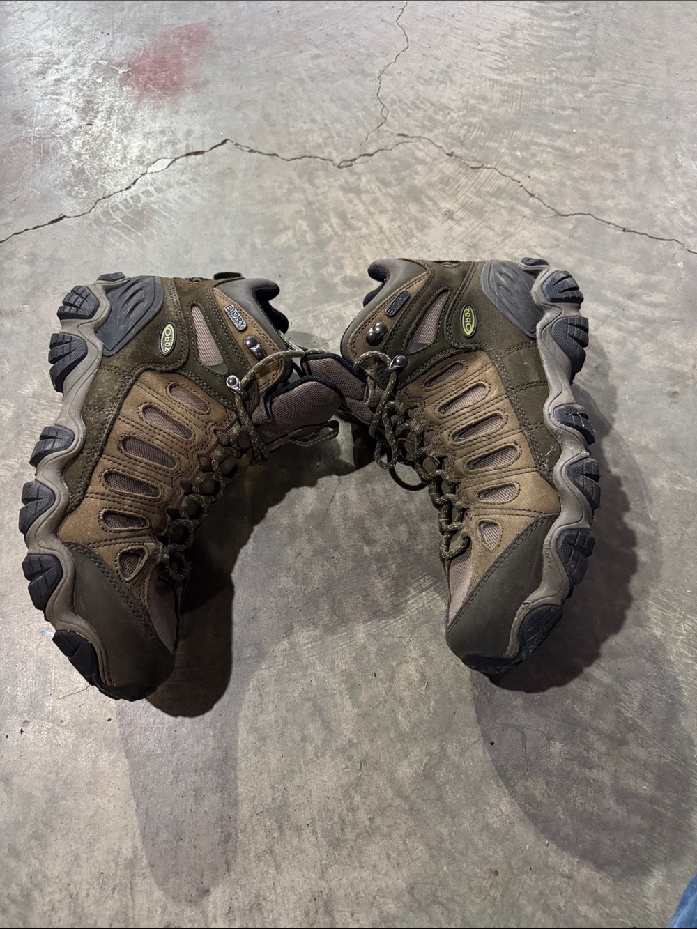Men's Outdoor Hiking Boots - Olive Brown Lace-Up Support